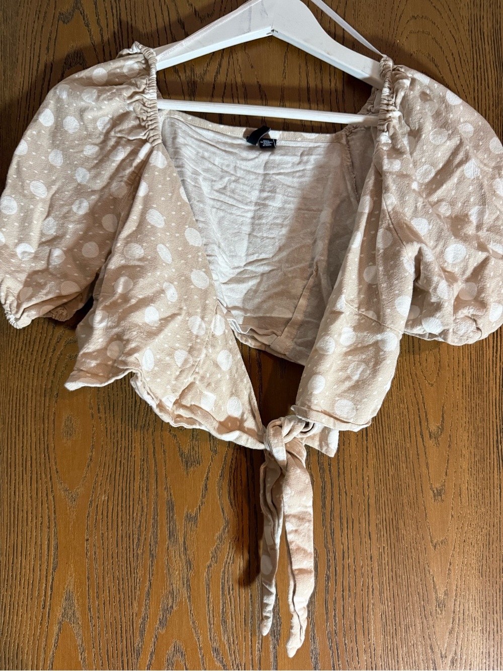 Vero Moda Beige Polka Dot Tie-Front Puff Sleeve Crop Top